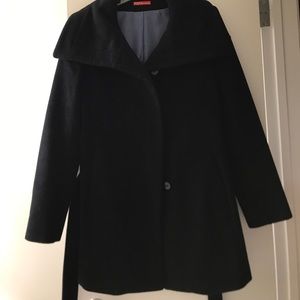 Searle trench coat perfect condition!!