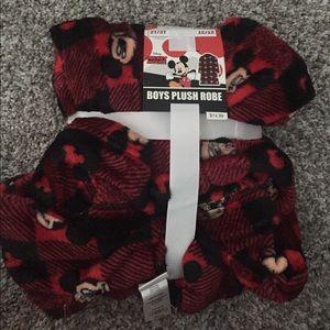 Bnwt plush robe