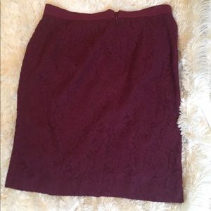 Beautiful lace Ann Taylor skirt