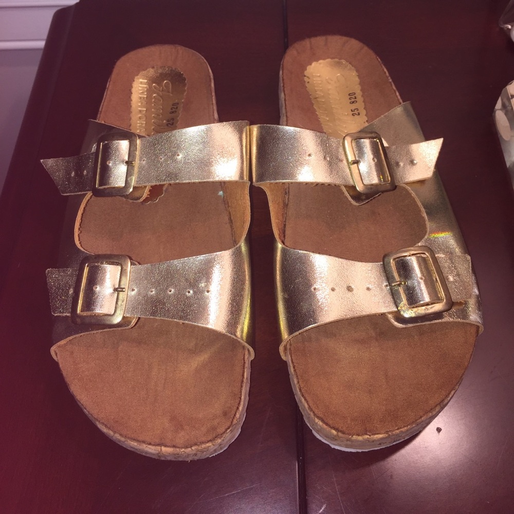 Metallic gold Birkenstock inspired sandals