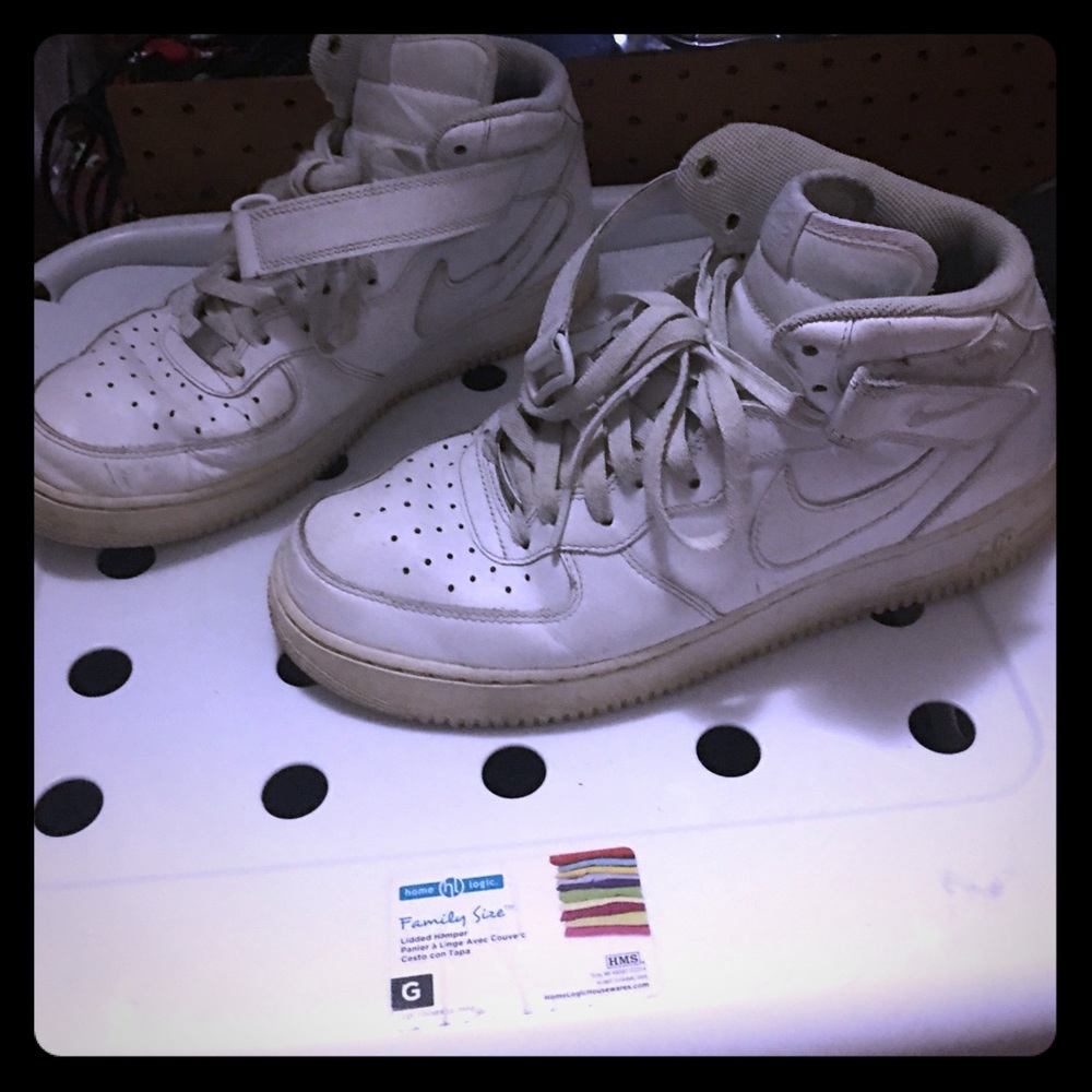 AIR FORCES. GOOD CONDITION