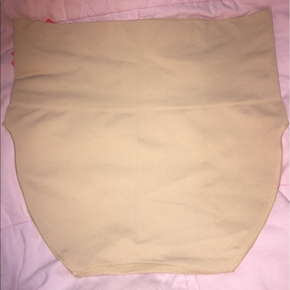 Macys spanks/underwear nude - Picture 4 of 4