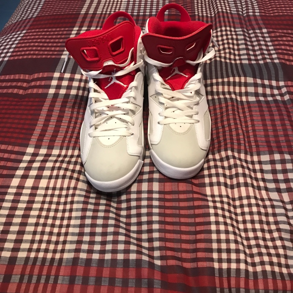 Jordan 6 size 12 - Picture 2 of 3