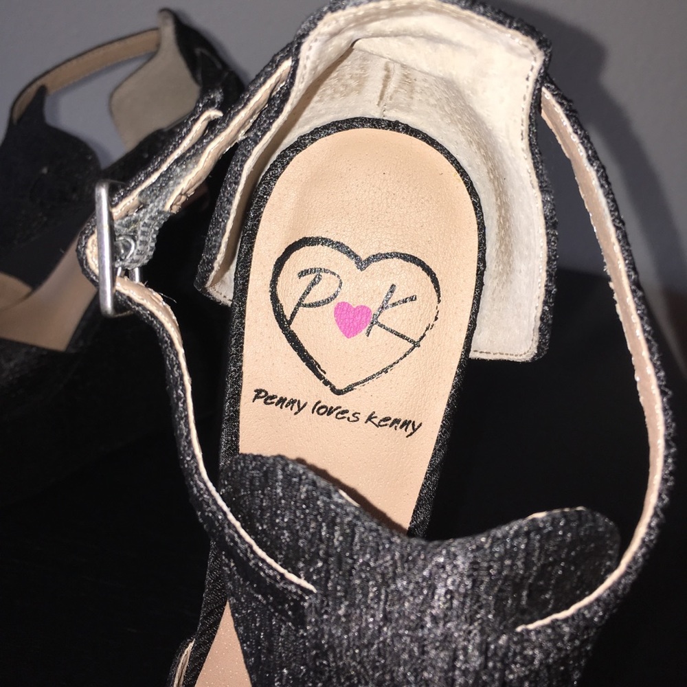 Penny loves Kenny sz 6 wedge