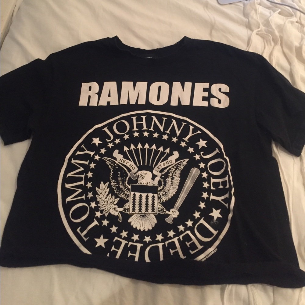 Band tee with unfinished rolled hem