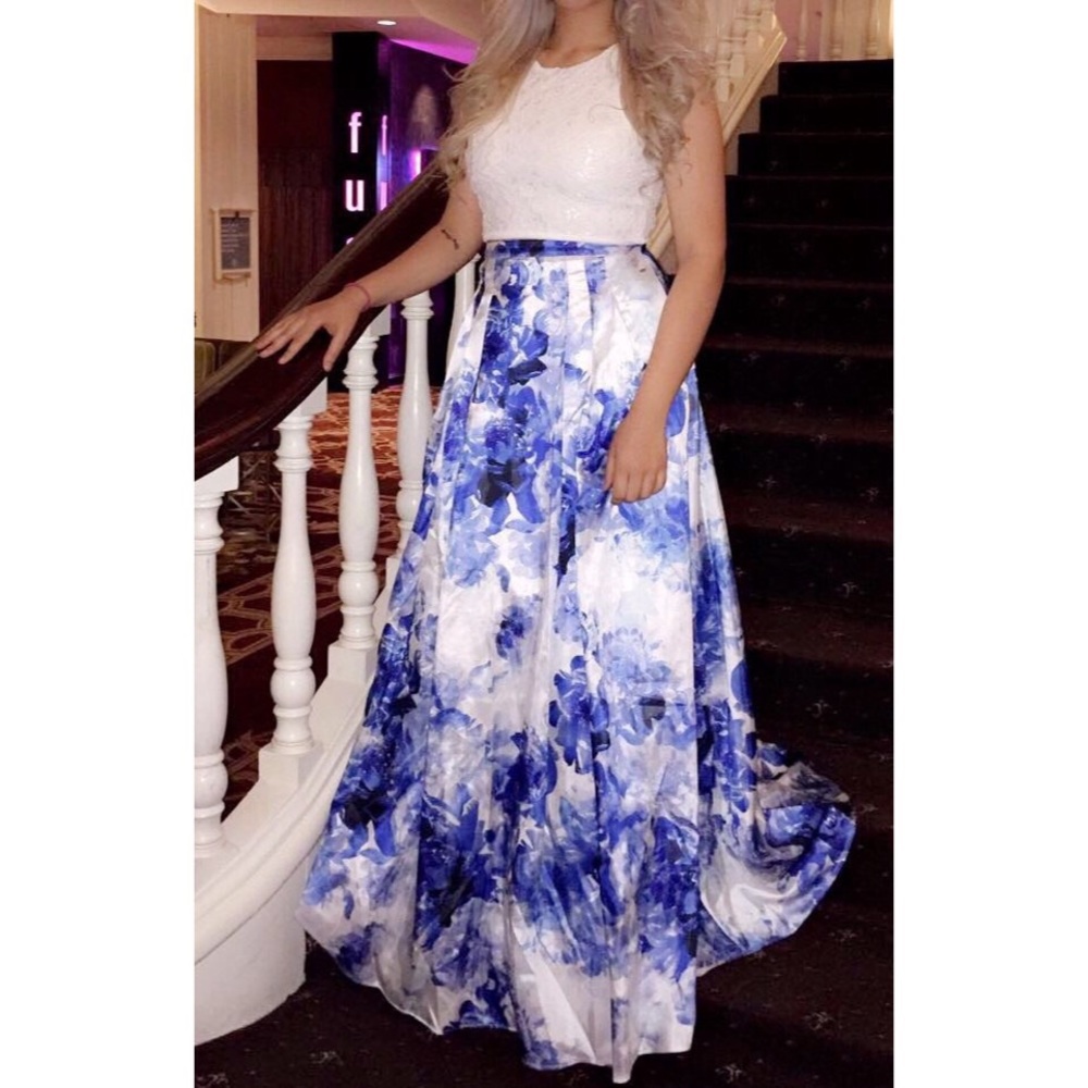 Gorgeous 2 piece formal dress!