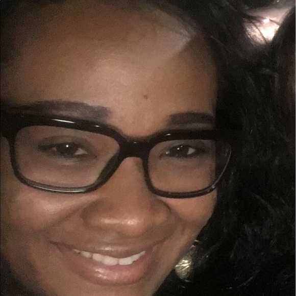 Meet your Posher, Tiffany - Picture 1 of 1