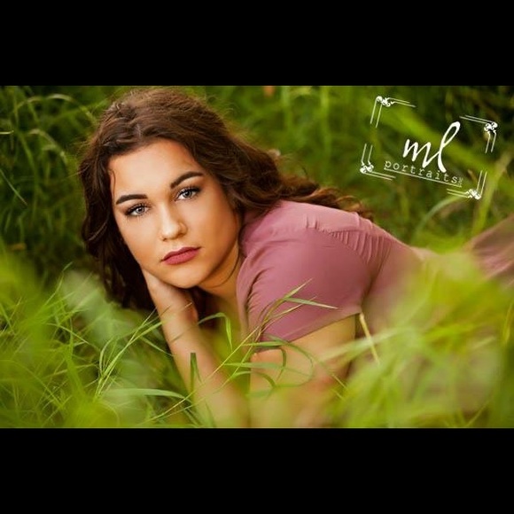 Meet your Posher, Christy - Picture 3 of 3