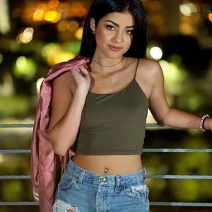 Meet your Posher, Cassandra