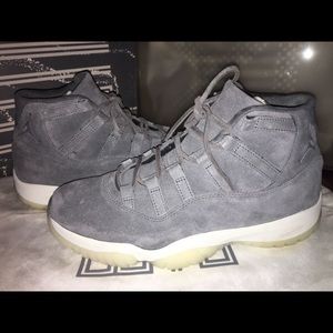 💯 % AUTHENTIC Jordan Retro 11 Pinnacle Grey Suede