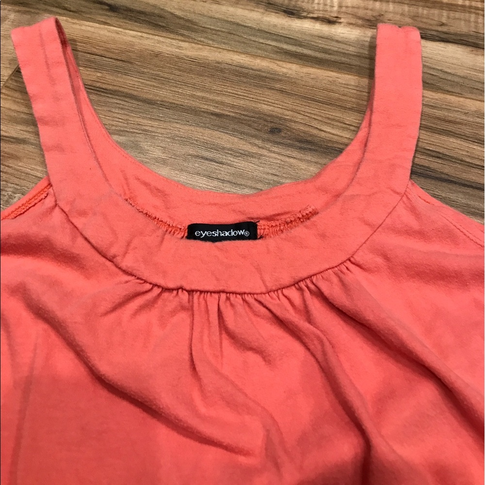 Adorable gently Loved cotton top - Picture 2 of 3