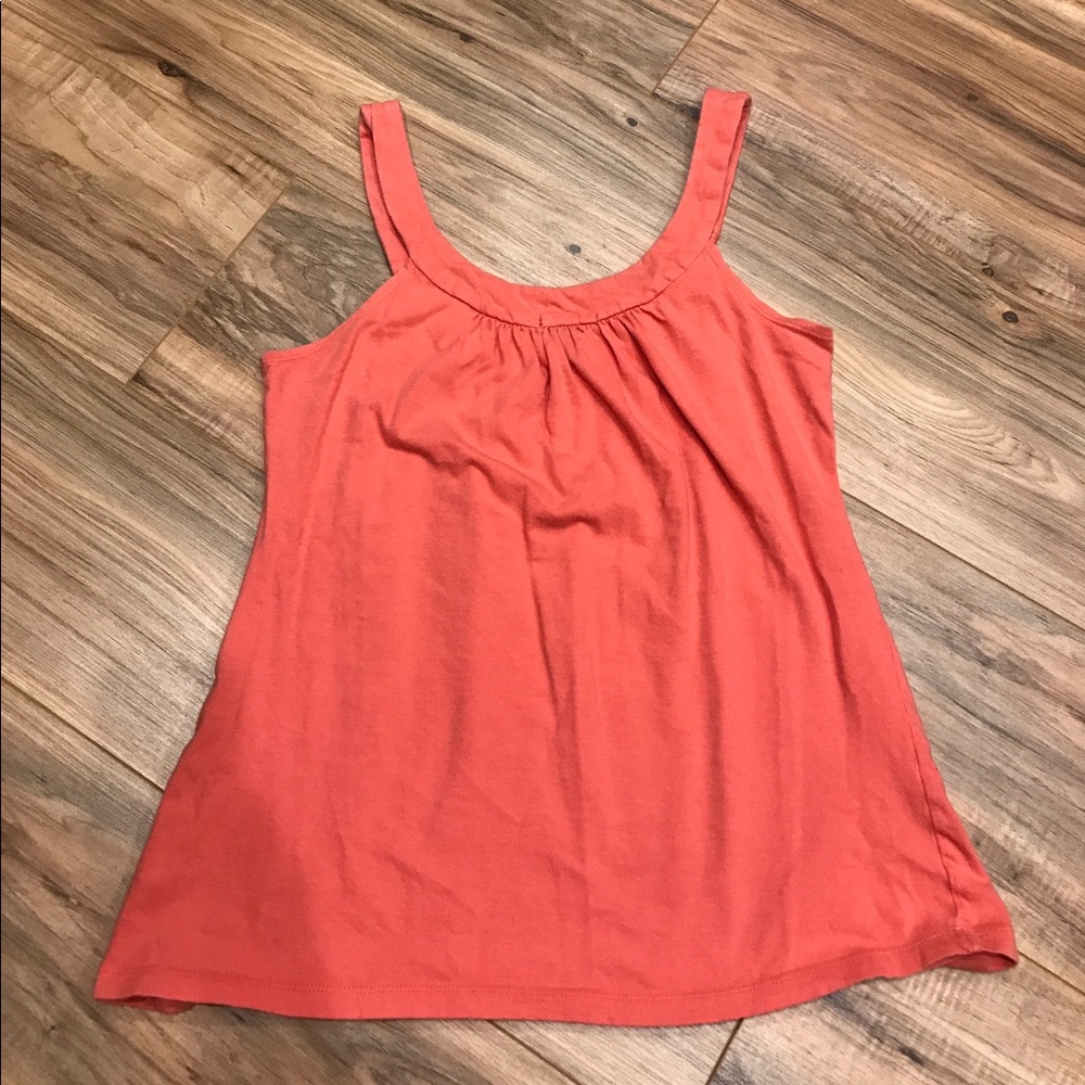 Adorable gently Loved cotton top