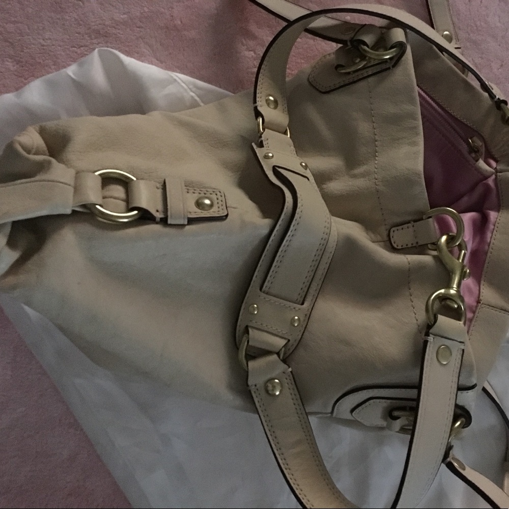 Tan Coach  wth shoulder strap !