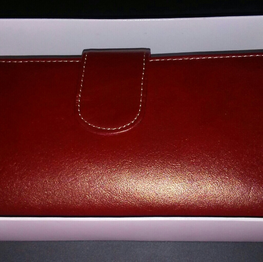 New Women's Mundi Leather Wallet