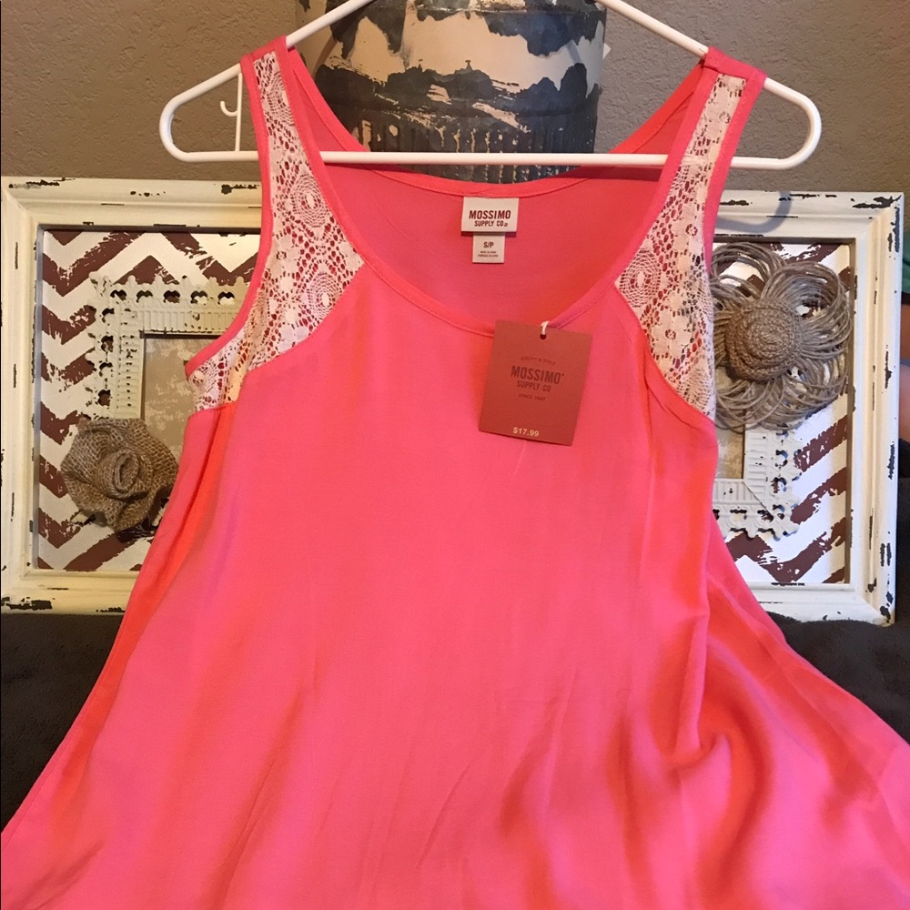 Women's top, size S.