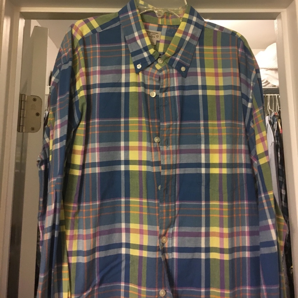 (2) J crew men's button down size L