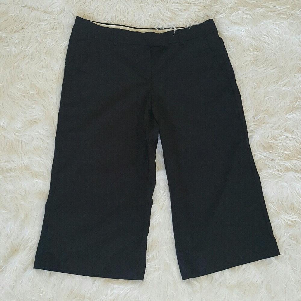 Theory Black Capri Size 10