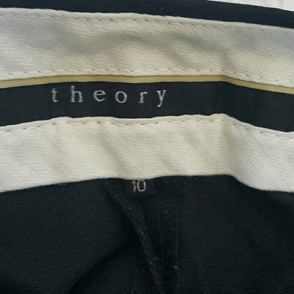 Theory Black Capri Size 10 - Picture 5 of 6