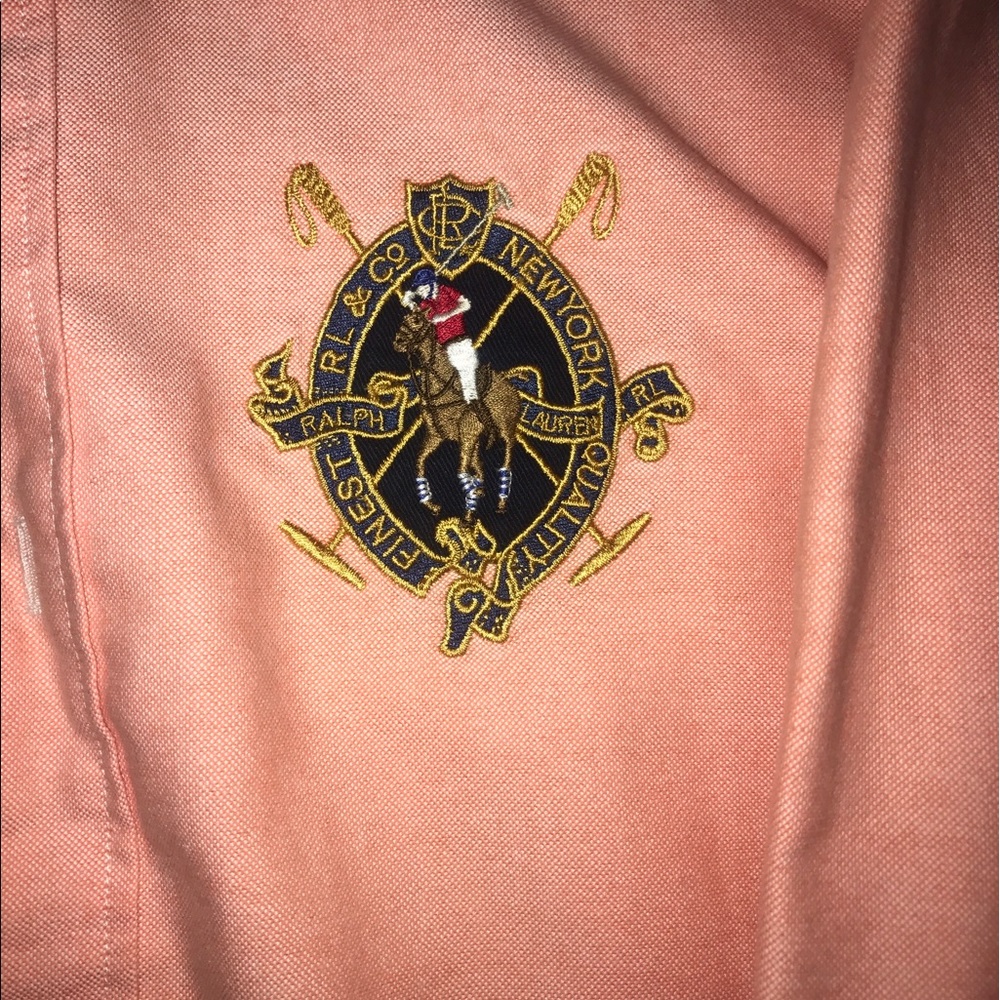 Button down - Picture 3 of 4