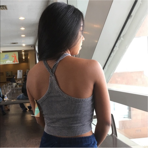 April Spirit Criss Cross Crop Top, Gray - Picture 4 of 4