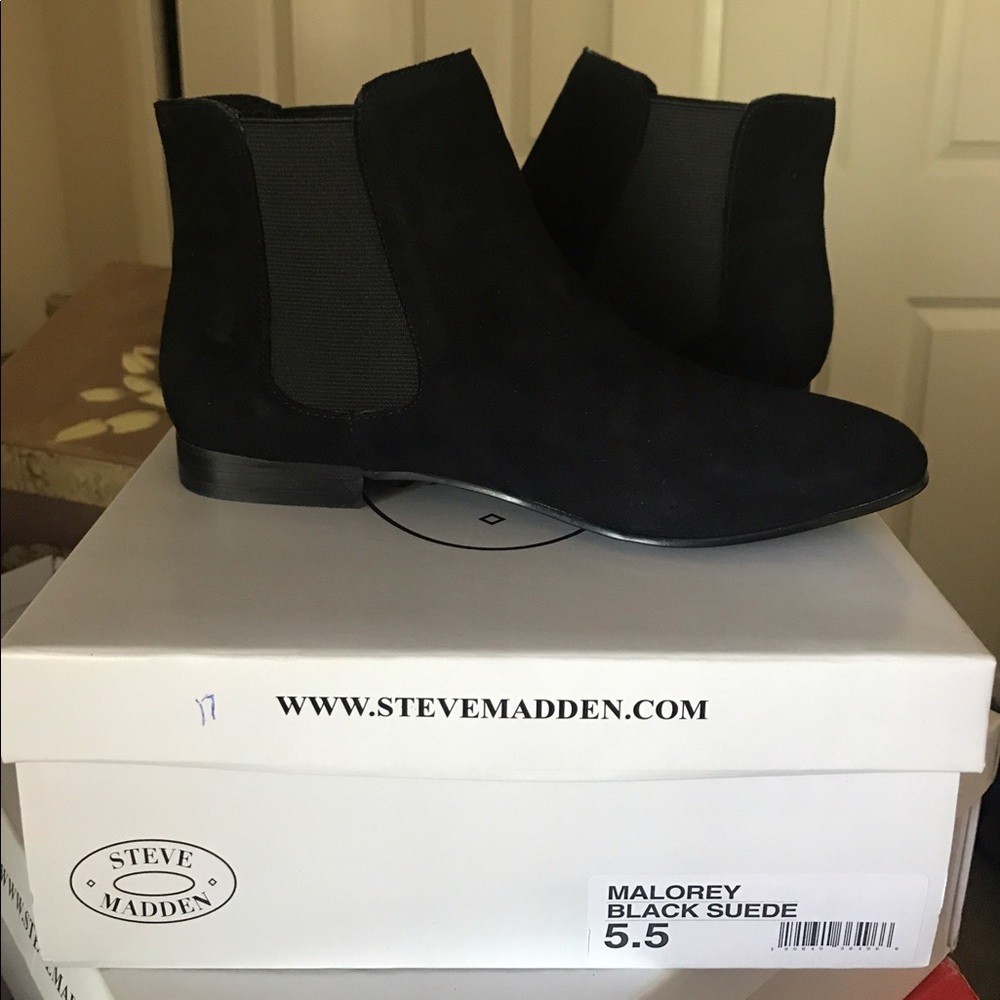Black suede chelsea boots