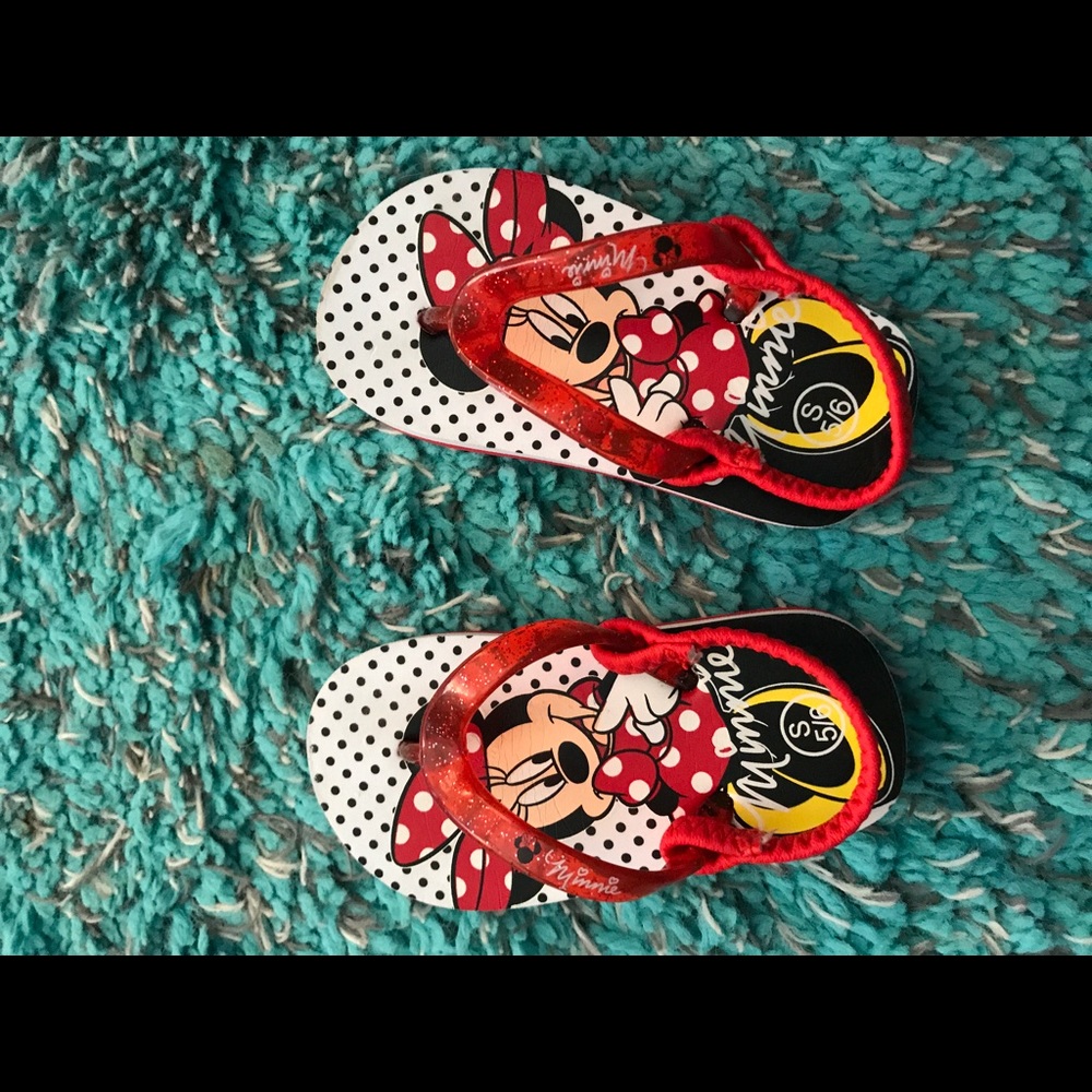 Minnie Mouse flip flops