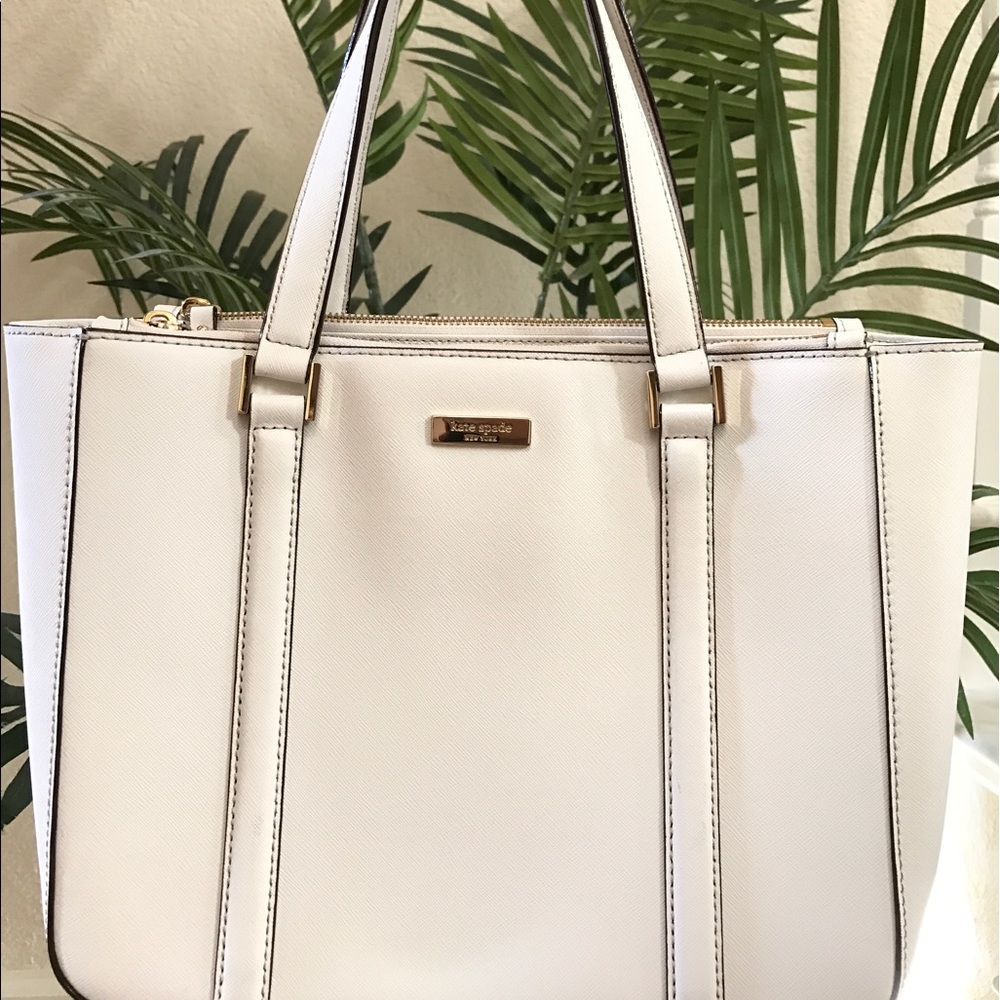 🔥SALE🔥NWT White Kate Spade Bag WITH Dust Bag