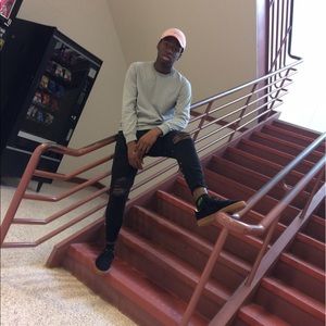 Meet your Posher, Artez