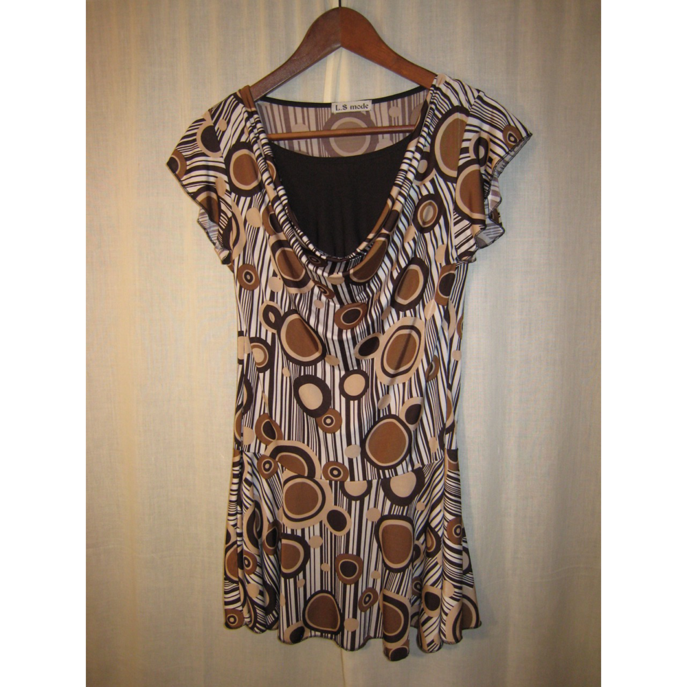 Retro-Style Long Printed Cowl Neck Top
