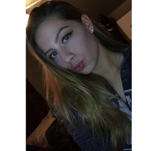 Meet your Posher, Briana