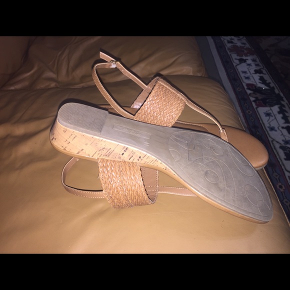 Sandal - Picture 3 of 3