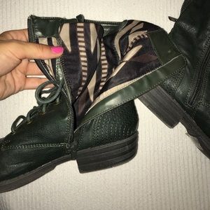 Boots !! Army green, camo look patterned inside