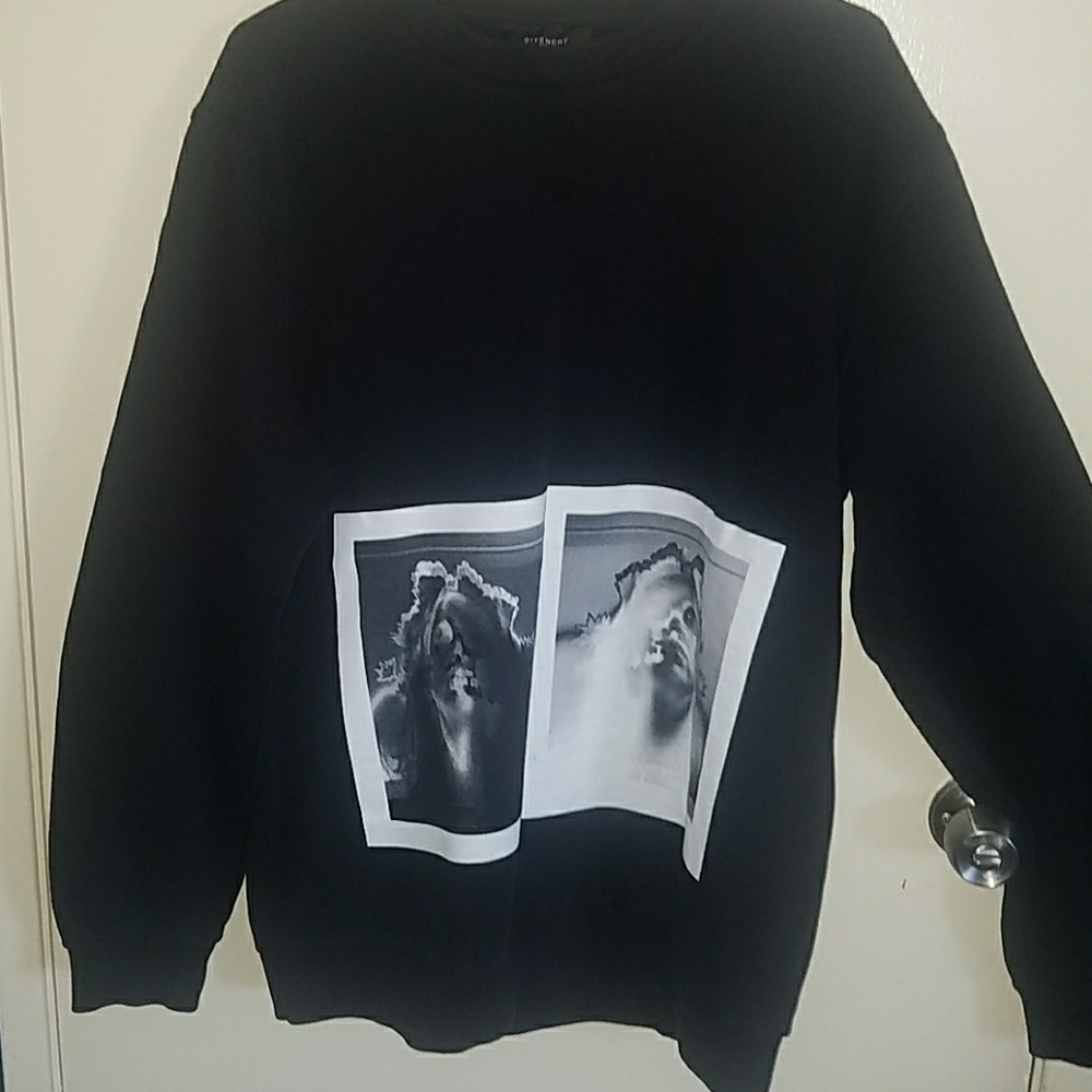 GIVENCHY CREWNECK