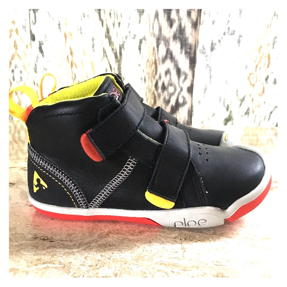 Plae Max leather size 10