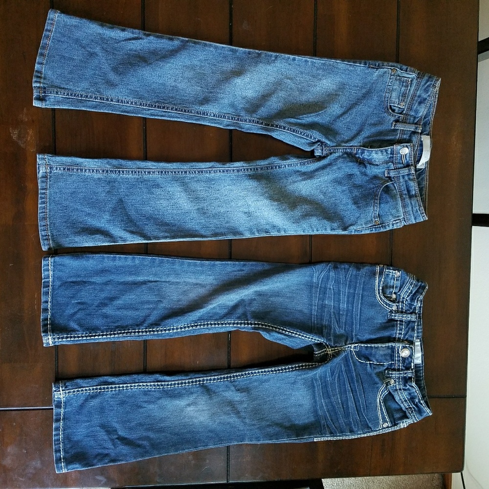 2 pair of little girls size 6 jeans, great shape!