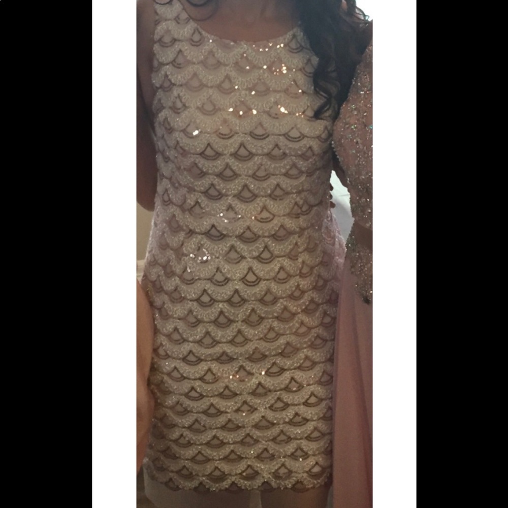 Dress - Picture 3 of 3