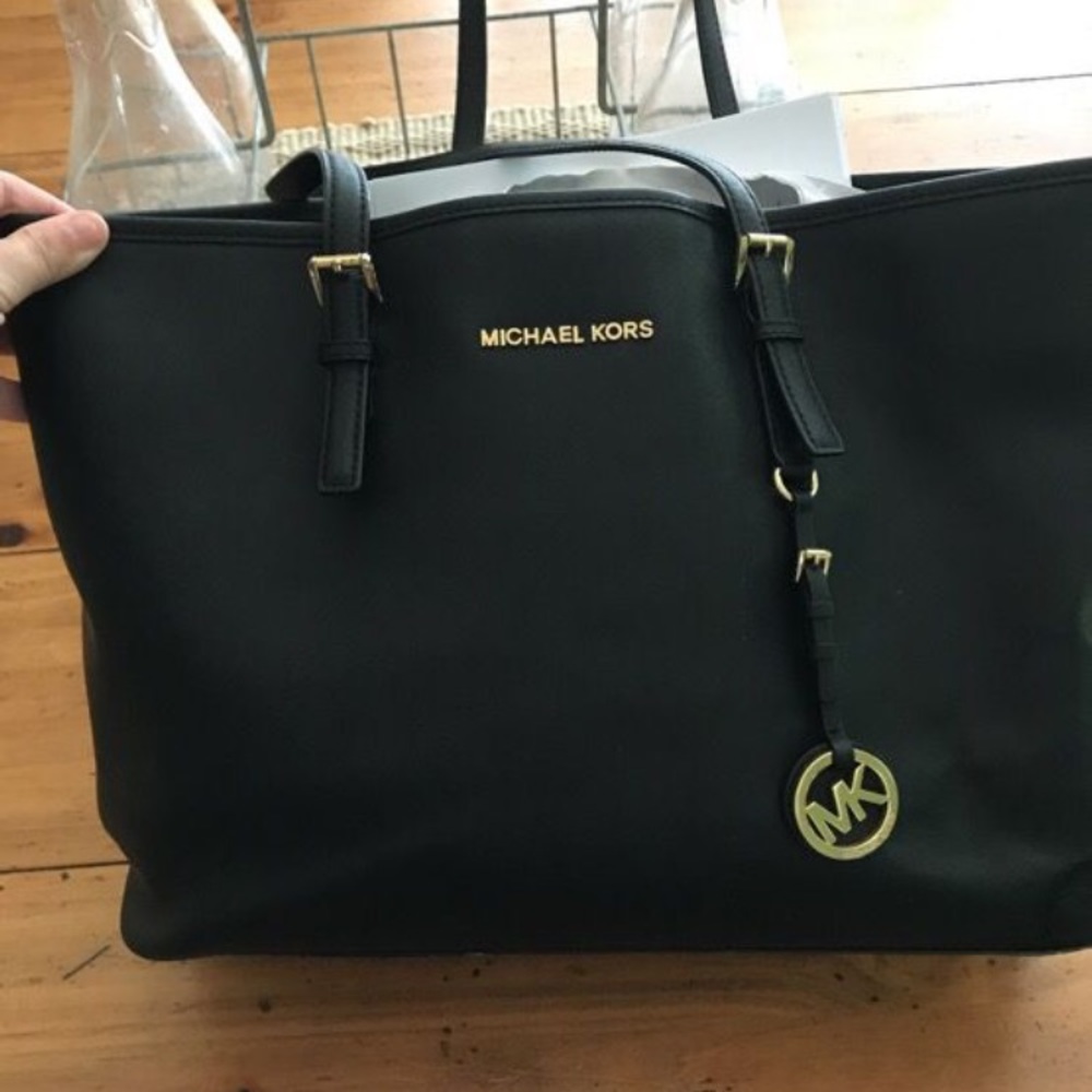 Michael Kors Tote and matching wallet