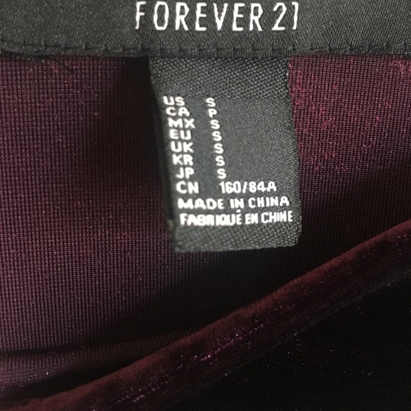 Forever 21 Tops - Maroon Velvet Crop Top Forever 21 Tops - Maroon Velvet Crop Top