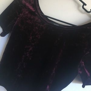 Forever 21 Tops - Maroon Velvet Crop Top Forever 21 Tops - Maroon Velvet Crop Top