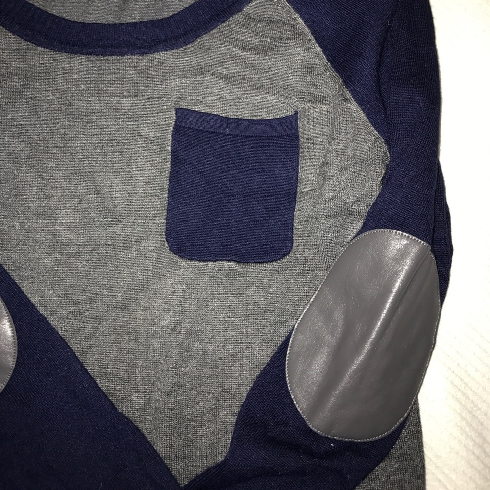 Sweater - Picture 3 of 3