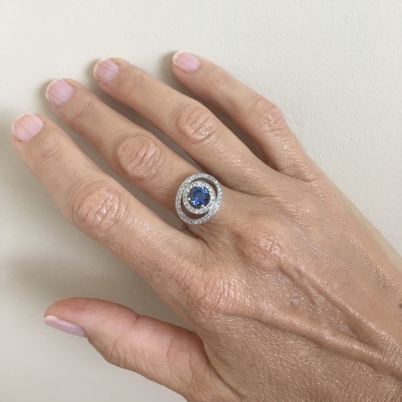 🎉HP🎉 Sterling Silver Topaz Ring - Picture 2 of 2