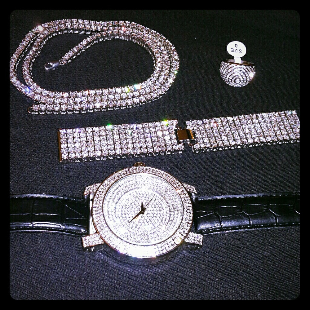 Watch and necklace jewelry set