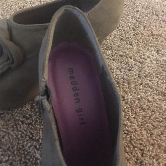 SOLD!! Madden Girl Heeled Booties - Picture 3 of 3