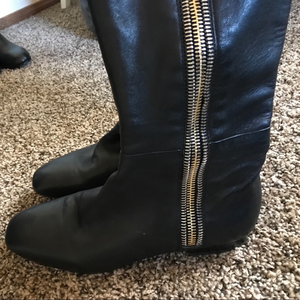 black boots - Picture 4 of 5