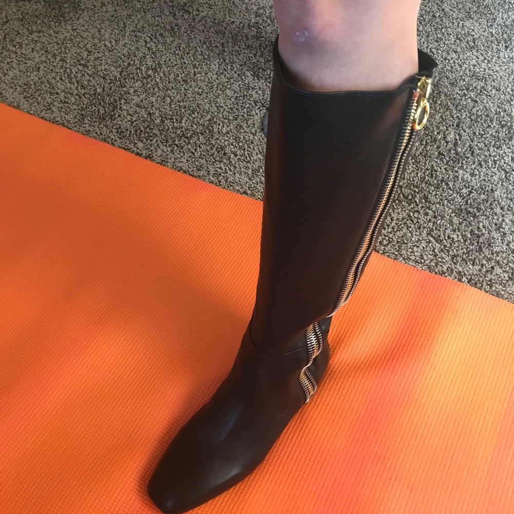 black boots - Picture 5 of 5