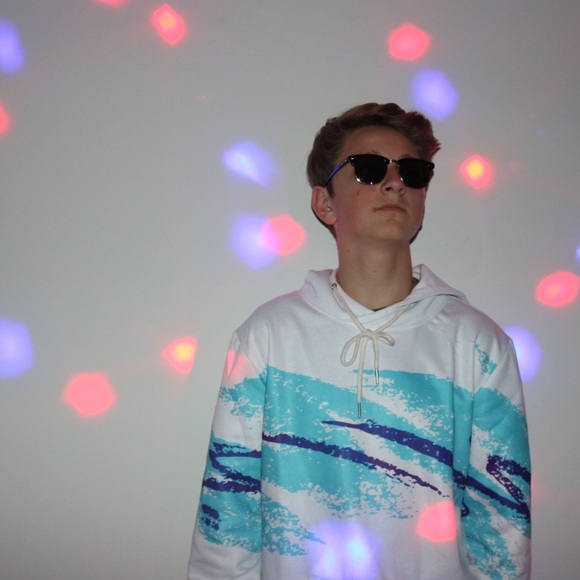 Meet your Posher, Conor - Picture 1 of 1