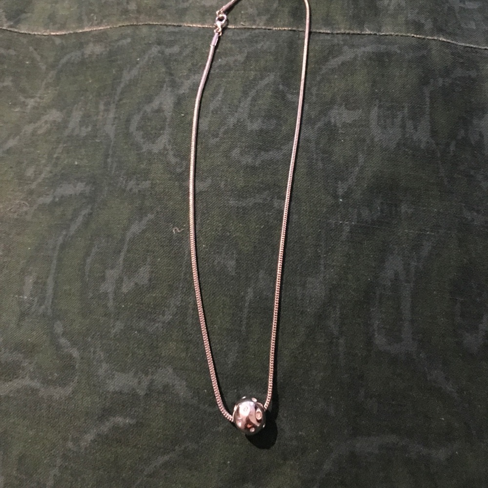 Ball necklace
