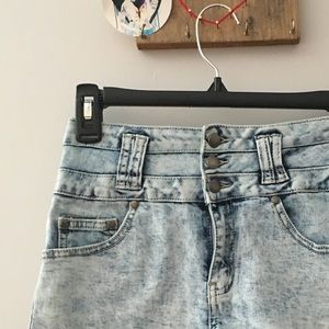 ⭐️High waisted shorts!