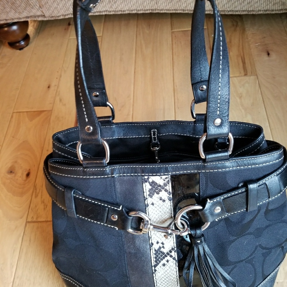 Coach handbag