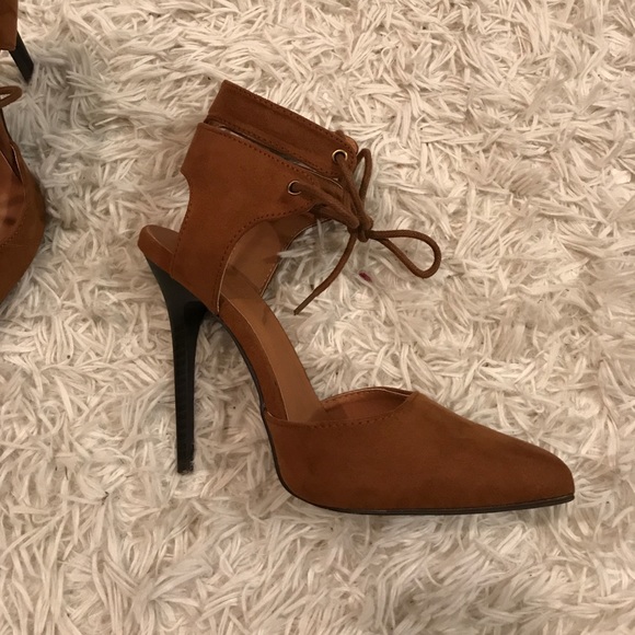 Suede heels - Picture 2 of 5